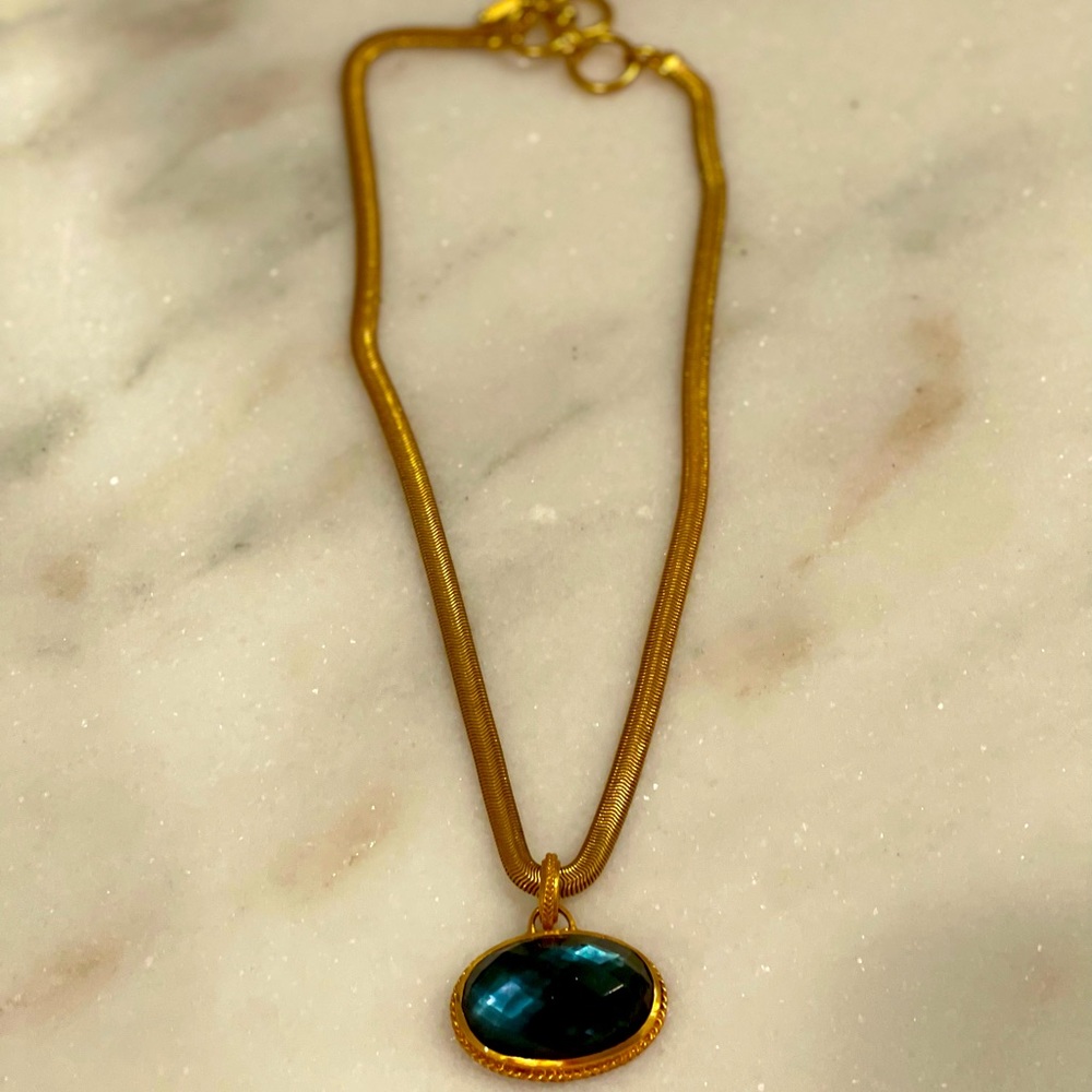 Julie Vos pendant necklace with blue stone